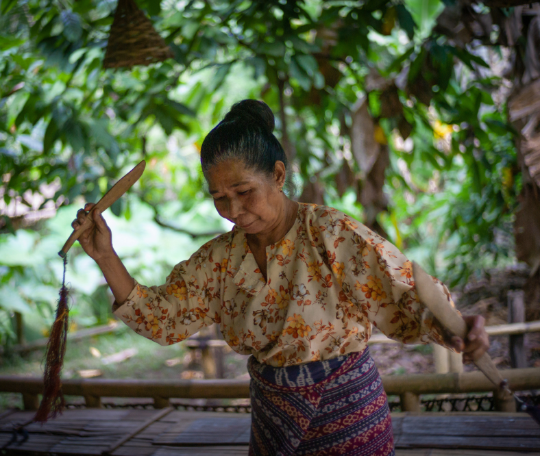 Indonesian woman weaving